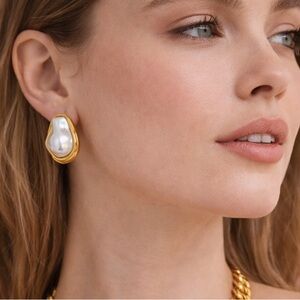 Golden Baroque Pearl Earrings
